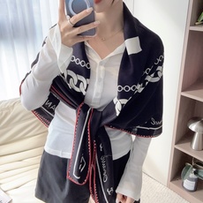 香奈儿(CHANEL)140*140上新❤️【真丝丝绒款】 Chanel 【▪️温柔而娴静,logo优雅气质!】柔软顺滑 香奈儿(CHANEL)140*140上新❤️【真丝丝绒款】 Chanel 【▪️温柔而娴静,logo优雅气质!】柔软顺滑