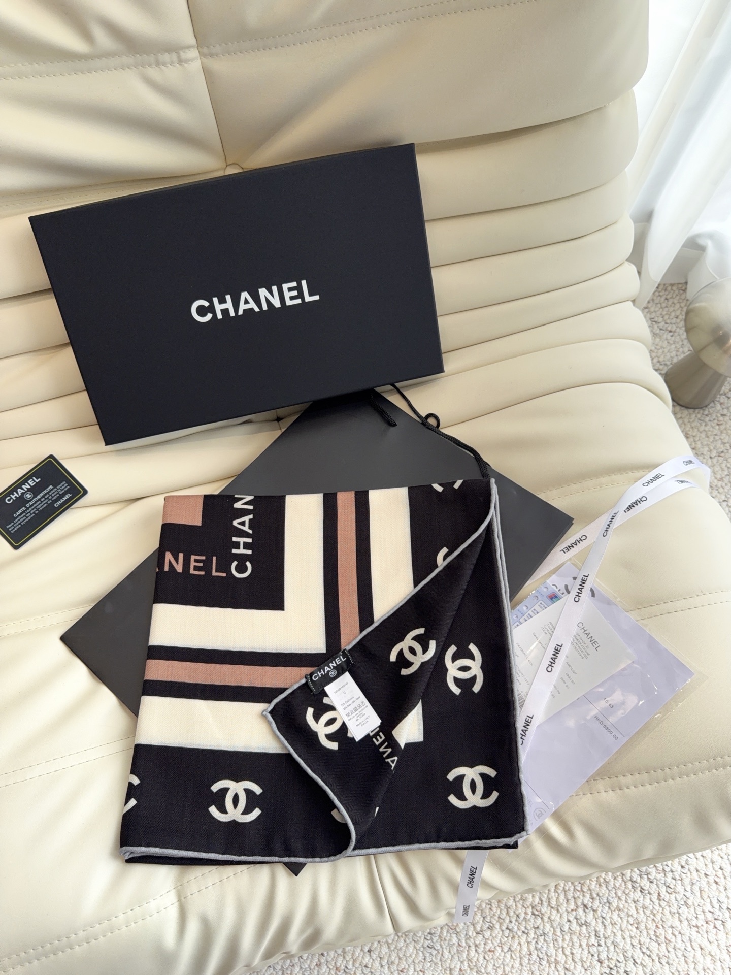 香奈儿（CHANEL）140*140上新❤️【真丝丝绒款】 Chanel 【▪️温柔而娴静，logo优雅气质！】柔软顺滑