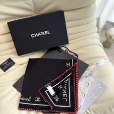 香奈儿(CHANEL)140*140上新❤️【真丝丝绒款】 Chanel 【▪️温柔而娴静,logo优雅气质!】柔软顺滑 香奈儿(CHANEL)140*140上新❤️【真丝丝绒款】 Chanel 【▪️温柔而娴静,logo优雅气质!】柔软顺滑