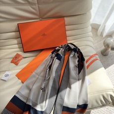 宫殿🏛 爱马仕(Hermes)2026年秋冬抢先 上新💞【双面同色丝毛方巾】手工卷边山羊绒和真丝混纺披肩(70%山羊绒, 宫殿🏛 爱马仕(Hermes)2026年秋冬抢先 上新💞【双面同色丝毛方巾】手工卷边山羊绒和真丝混纺披肩(70%山羊绒,