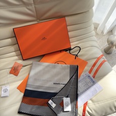 宫殿🏛 爱马仕(Hermes)2026年秋冬抢先 上新💞【双面同色丝毛方巾】手工卷边山羊绒和真丝混纺披肩(70%山羊绒, 宫殿🏛 爱马仕(Hermes)2026年秋冬抢先 上新💞【双面同色丝毛方巾】手工卷边山羊绒和真丝混纺披肩(70%山羊绒,