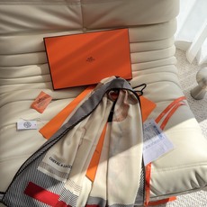 宫殿🏛 爱马仕(Hermes)2026年秋冬抢先 上新💞【双面同色丝毛方巾】手工卷边山羊绒和真丝混纺披肩(70%山羊绒, 宫殿🏛 爱马仕(Hermes)2026年秋冬抢先 上新💞【双面同色丝毛方巾】手工卷边山羊绒和真丝混纺披肩(70%山羊绒,