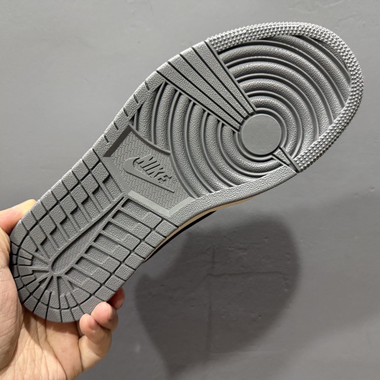 Travis Scott x Fragment Design x Air Jordan 1 Low SP AJ1 乔1 北面联名 米灰紫勾 低帮文化休闲板鞋 XS6089-501