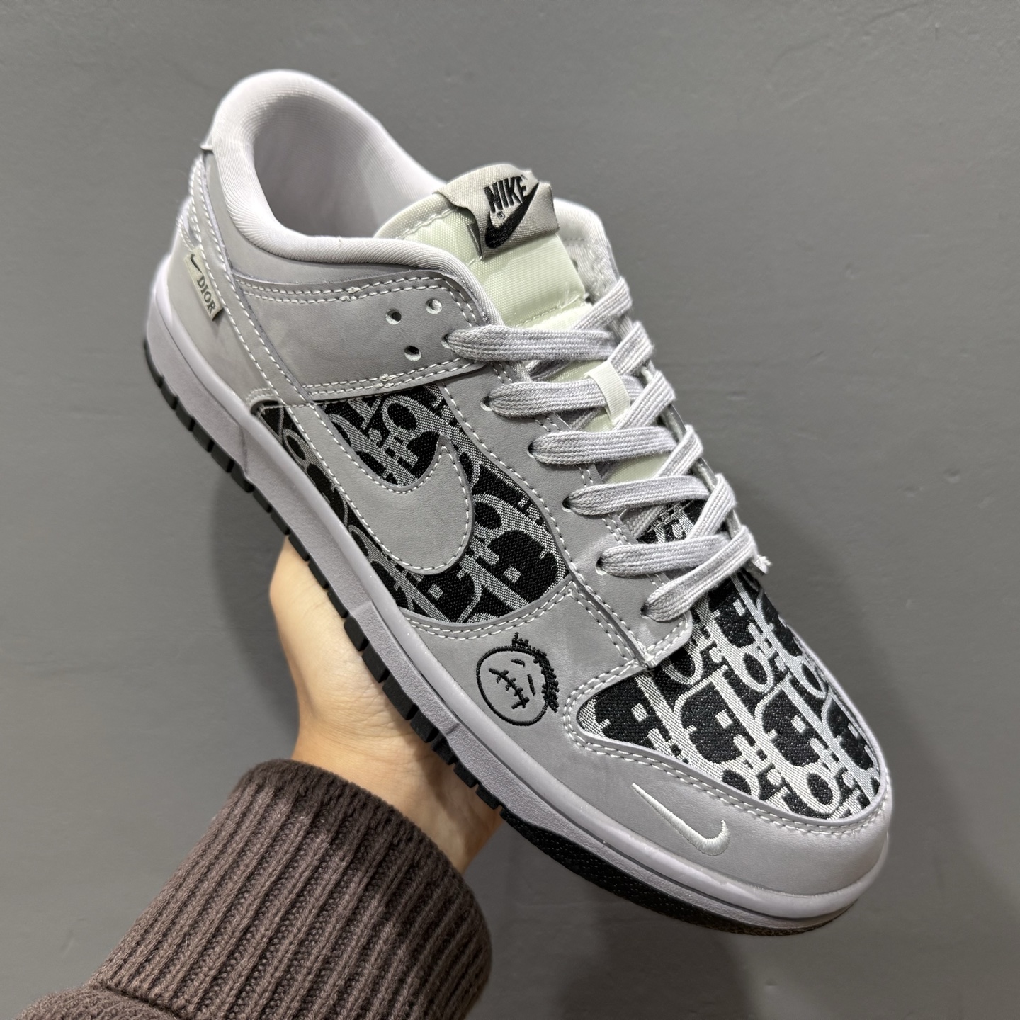 Nk SB Dunk Low 迪奥 x TS三方联名 帆布灰勾 周年高端定制 低帮休闲板鞋 KK1333-029