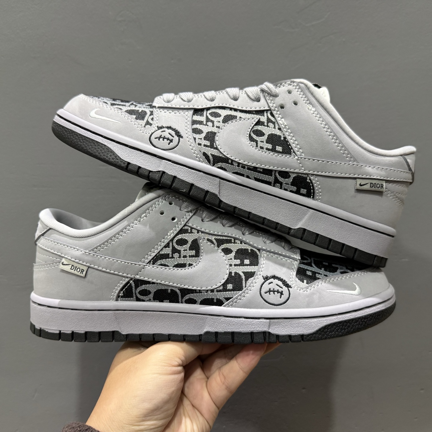 Nk SB Dunk Low 迪奥 x TS三方联名 帆布灰勾 周年高端定制 低帮休闲板鞋 KK1333-029