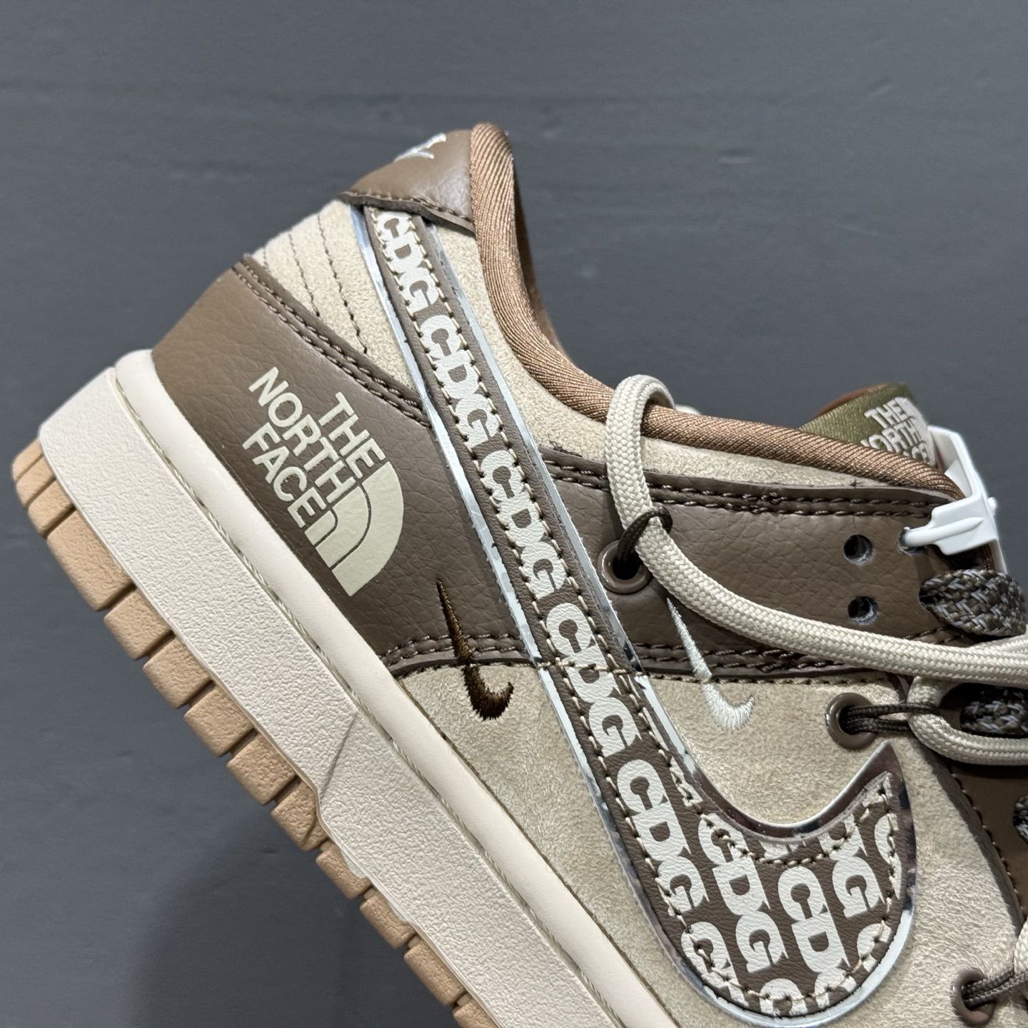 NK Dunk Low Retro “DIY高端定制” 北面联名 低帮休闲运动板鞋 XS1186-103