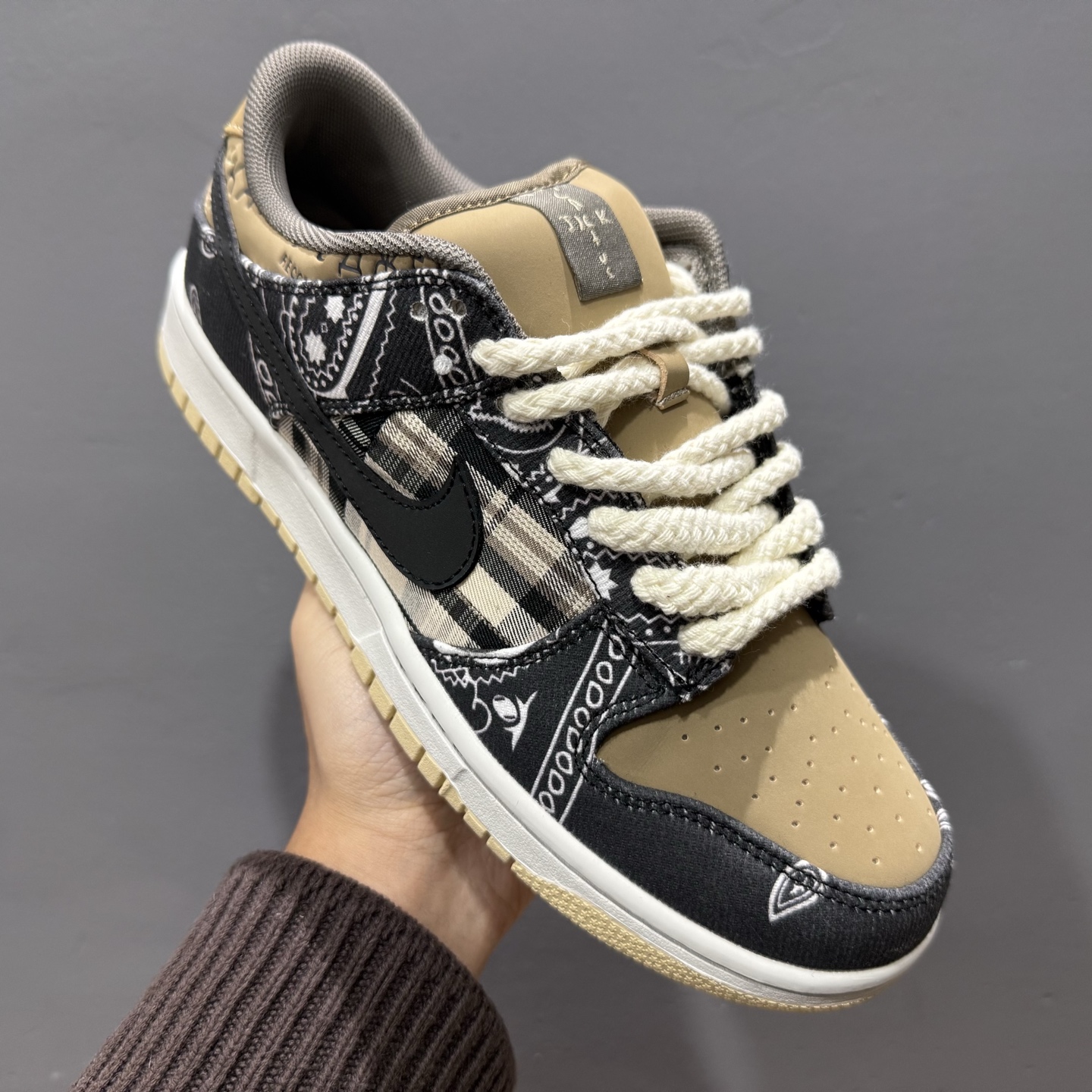 Travis Scott x NK SB Dunk Low TS联名腰果花 CT5053-001