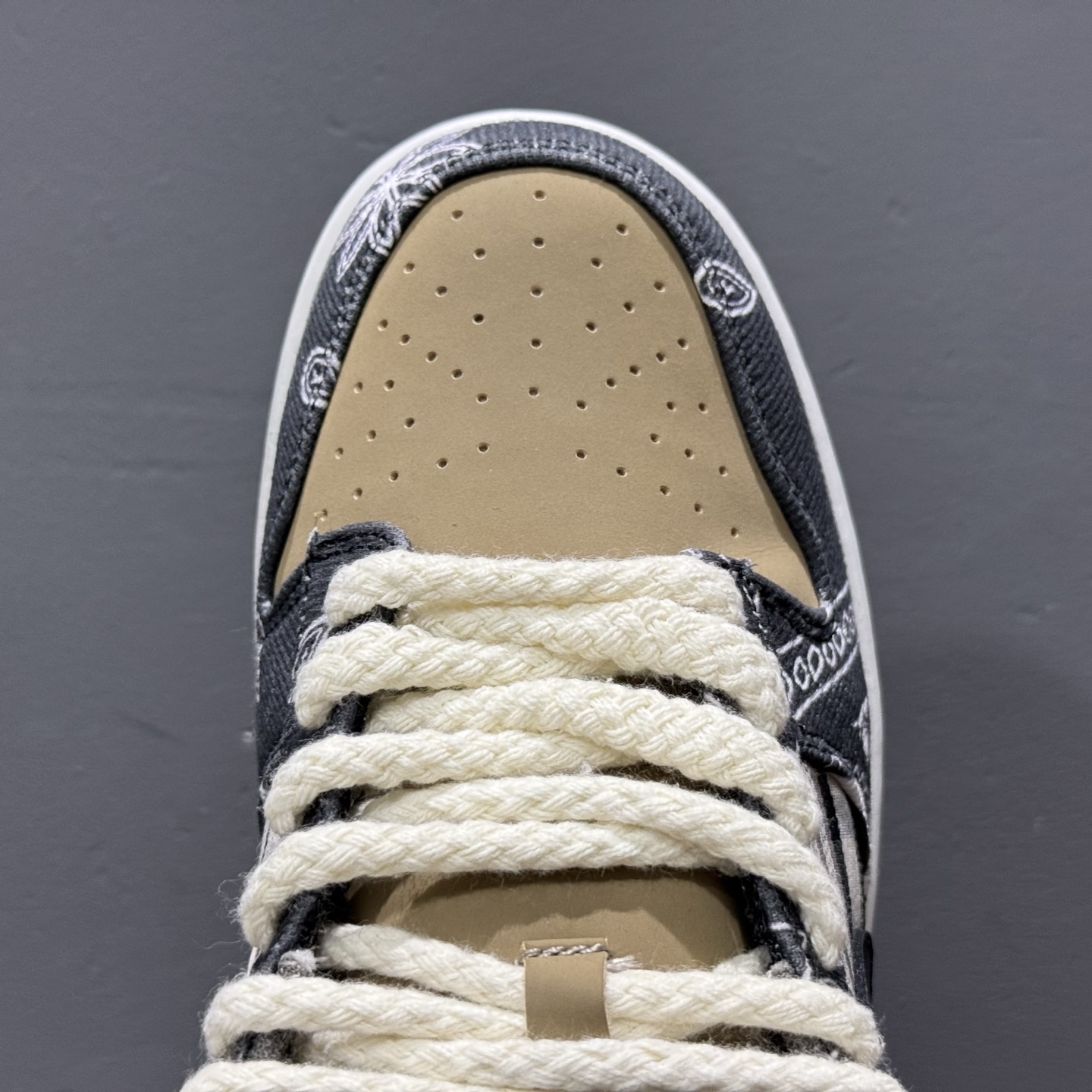Travis Scott x NK SB Dunk Low TS联名腰果花 CT5053-001