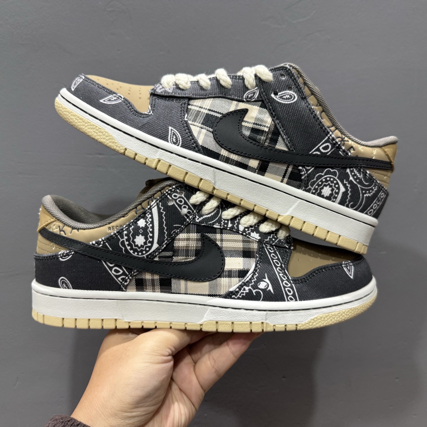 Travis Scott x NK SB Dunk Low TS联名腰果花 CT5053-001