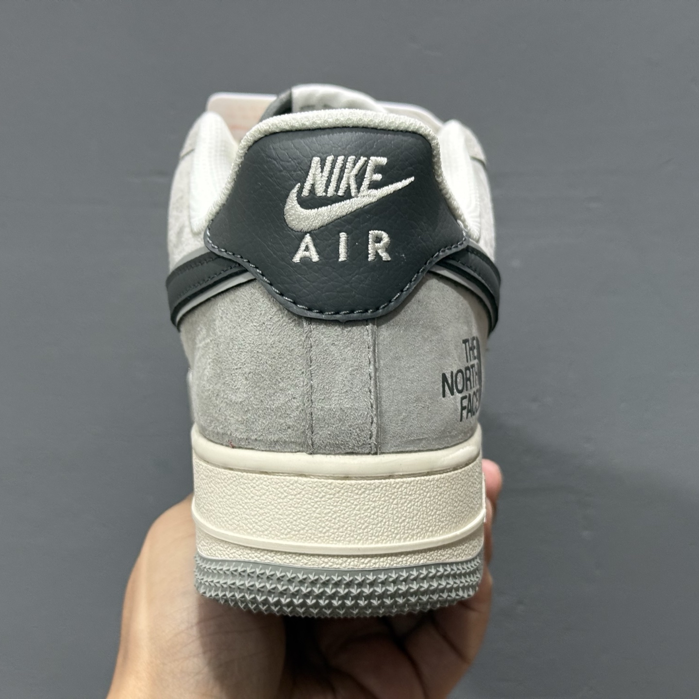 Nk Air Force 1'07 Low 北面联名 百搭米灰 空军一号低帮休闲板鞋 XZ6188-760