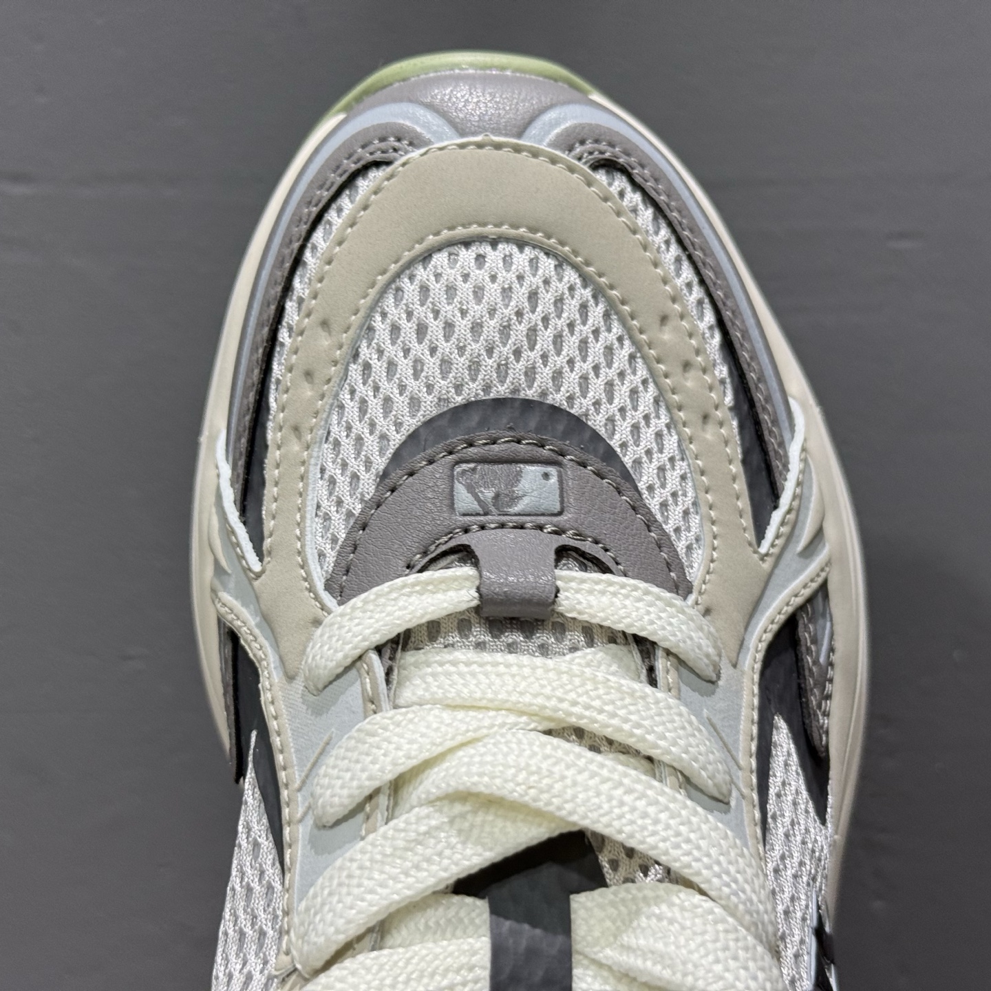 MLB Curve Runner 此款在产品设计上MLB不仅融合 3ARNSPL4N-50PKS