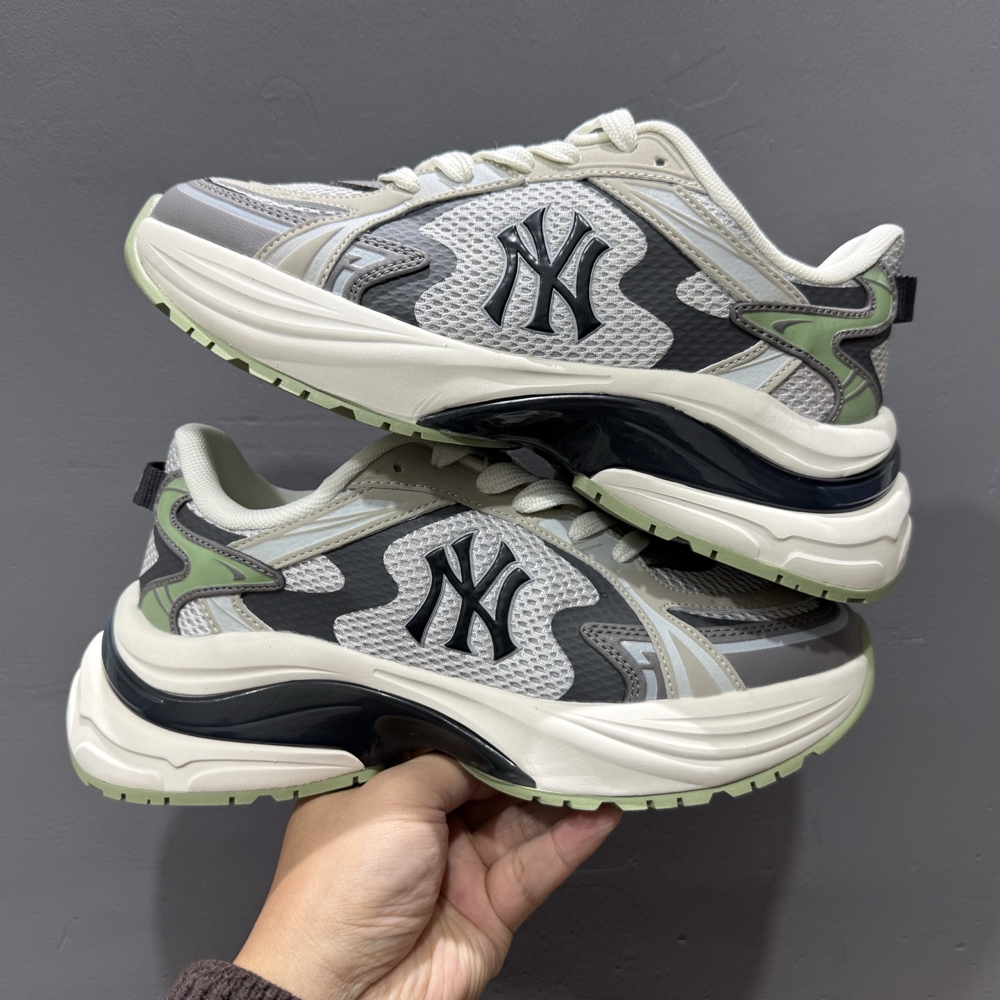 MLB Curve Runner 此款在产品设计上MLB不仅融合 3ARNSPL4N-50PKS