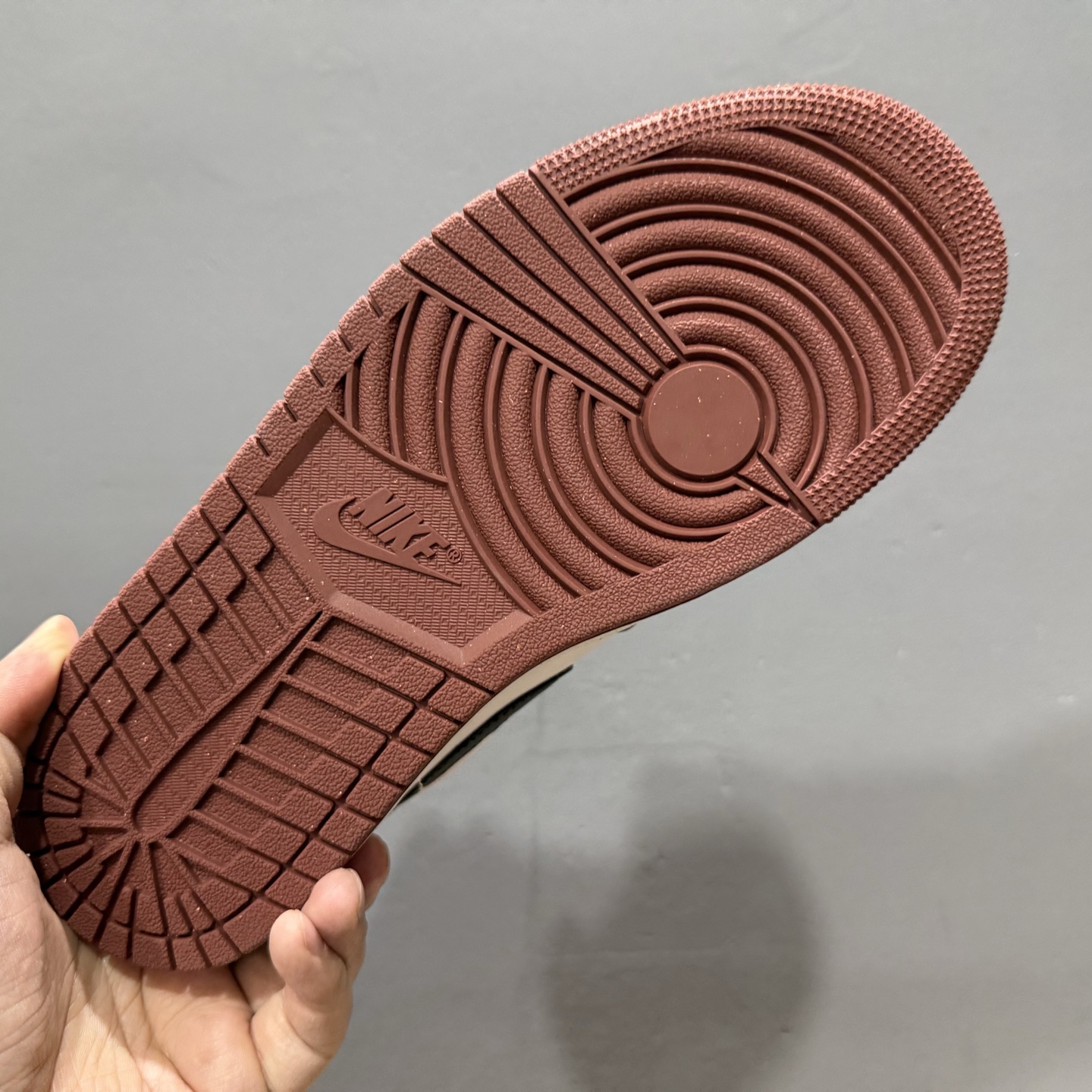 原装裸鞋级 市面最高工艺产物 Air Jordan 1 Low 白黑红 HF3148-102