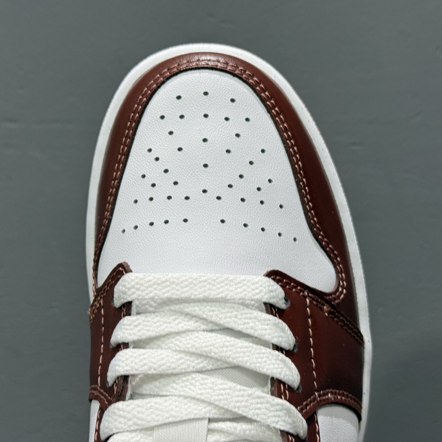 原装裸鞋级 市面最高工艺产物 Air Jordan 1 Low 白黑红 HF3148-102