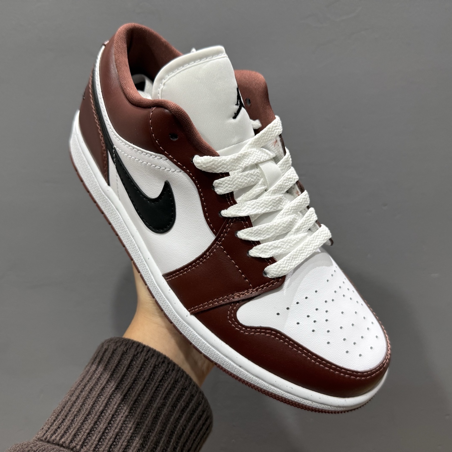 原装裸鞋级 市面最高工艺产物 Air Jordan 1 Low 白黑红 HF3148-102