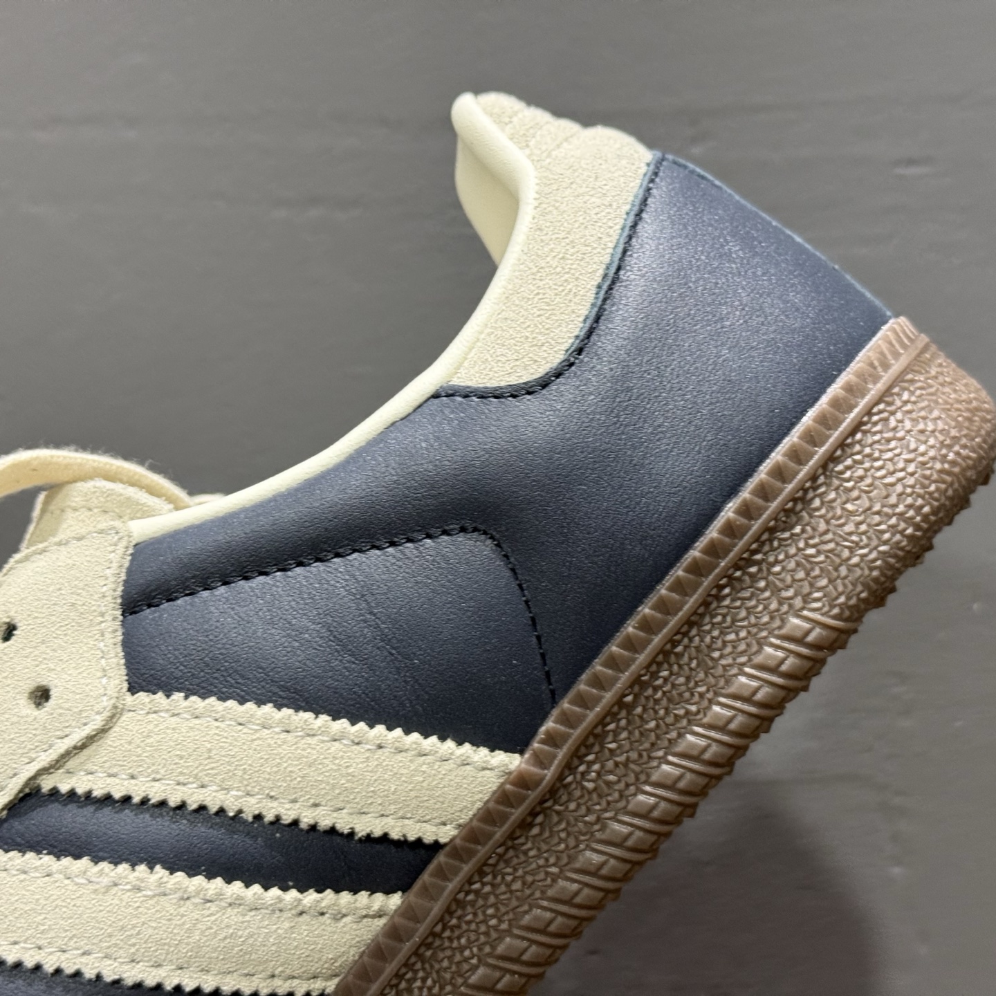 Adidas Samba 复古桑巴板鞋 JI3217