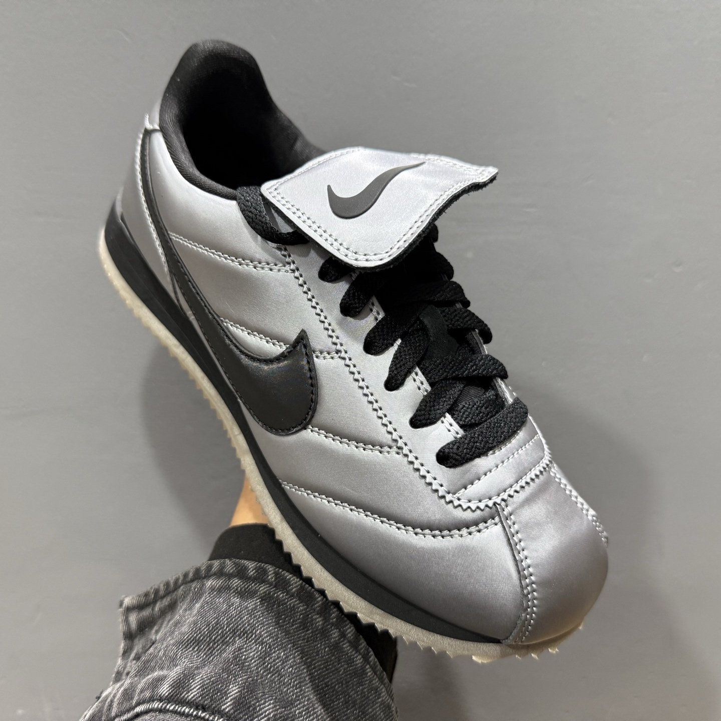 Nike Classic Cortez LEATHER SE ”Metallic Cool Grey Black” 经典阿甘 经典版型 黑银 HQ3490-099