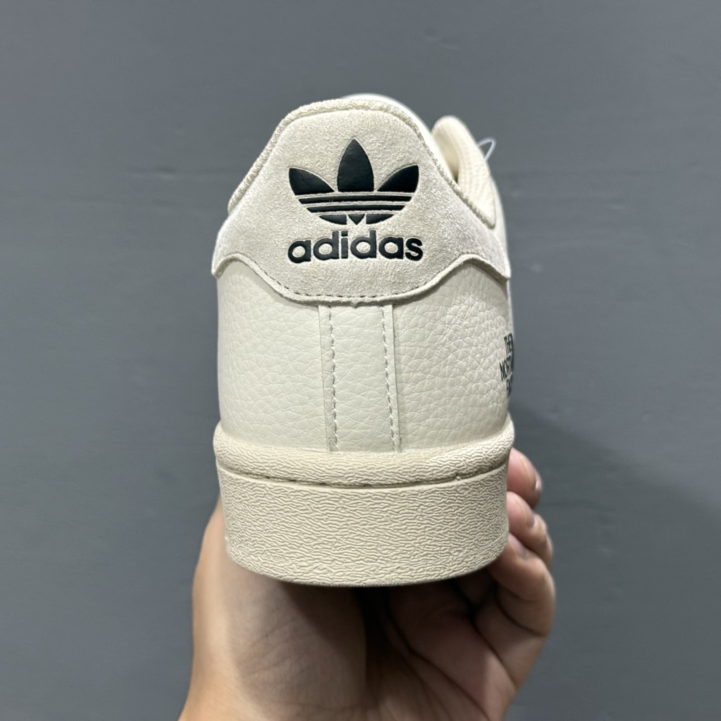 200 Adidas Originals Superstar 2025全新版本 贝壳头Dior联名 BZ2504