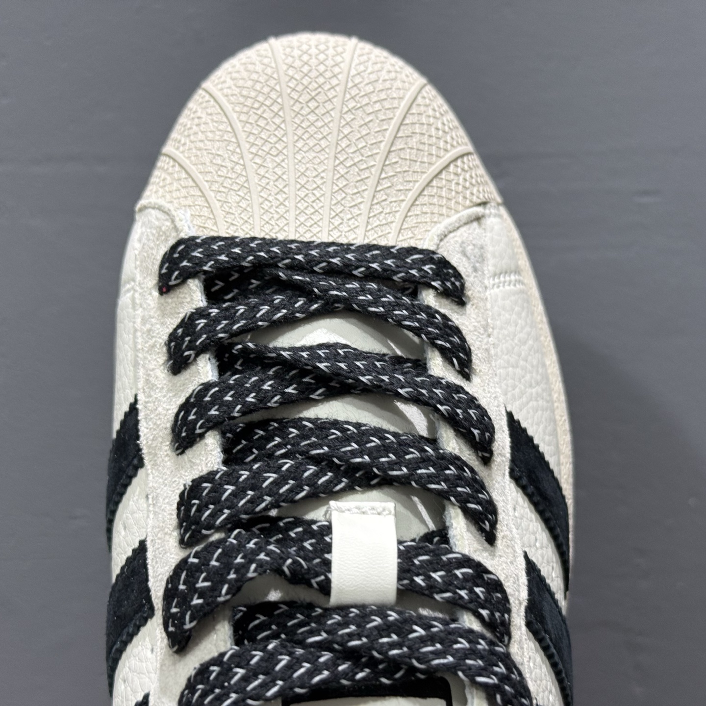 200 Adidas Originals Superstar 2025全新版本 贝壳头Dior联名 BZ2504