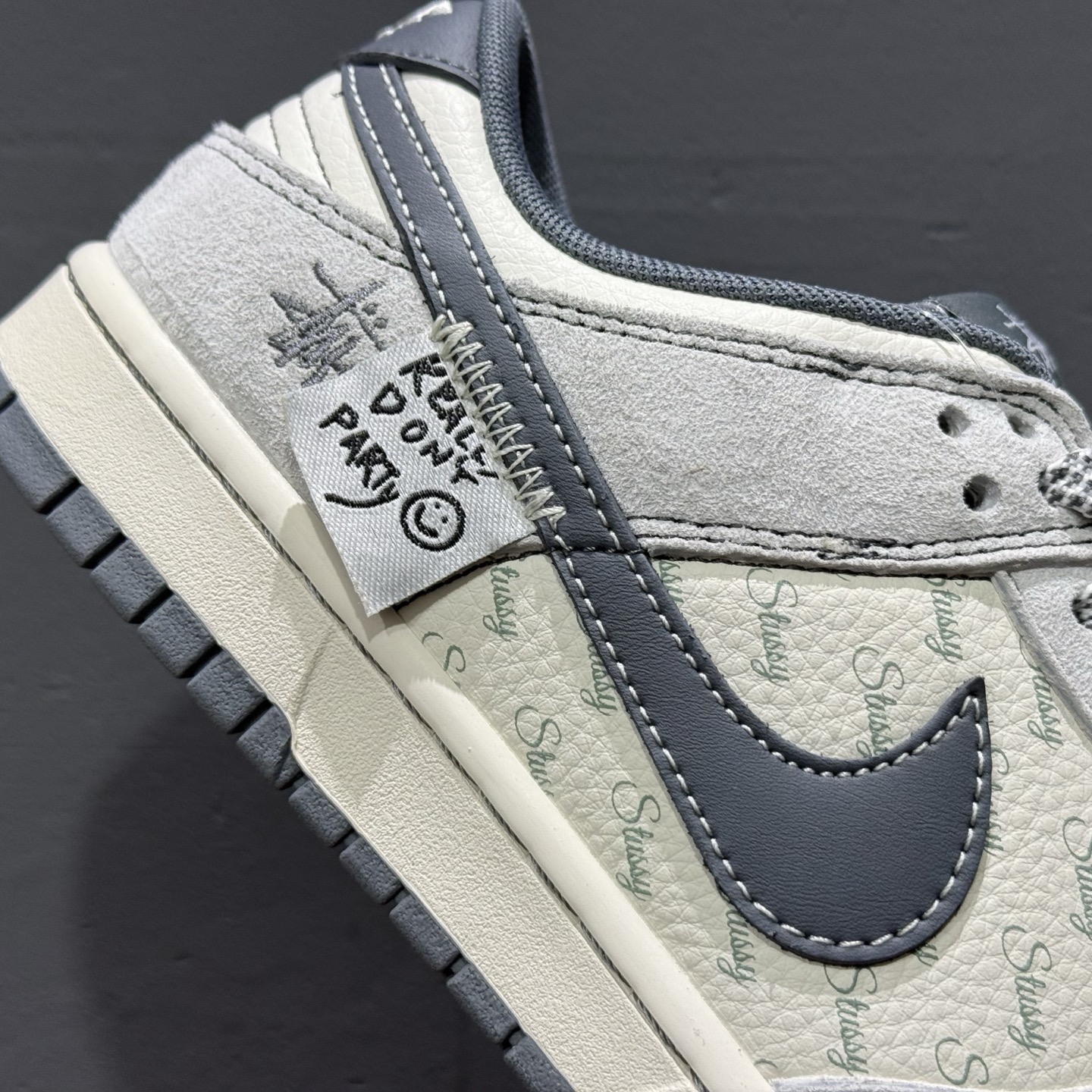 Stussy x Nike Dunk Low 猪八灰勾 YX5066-219