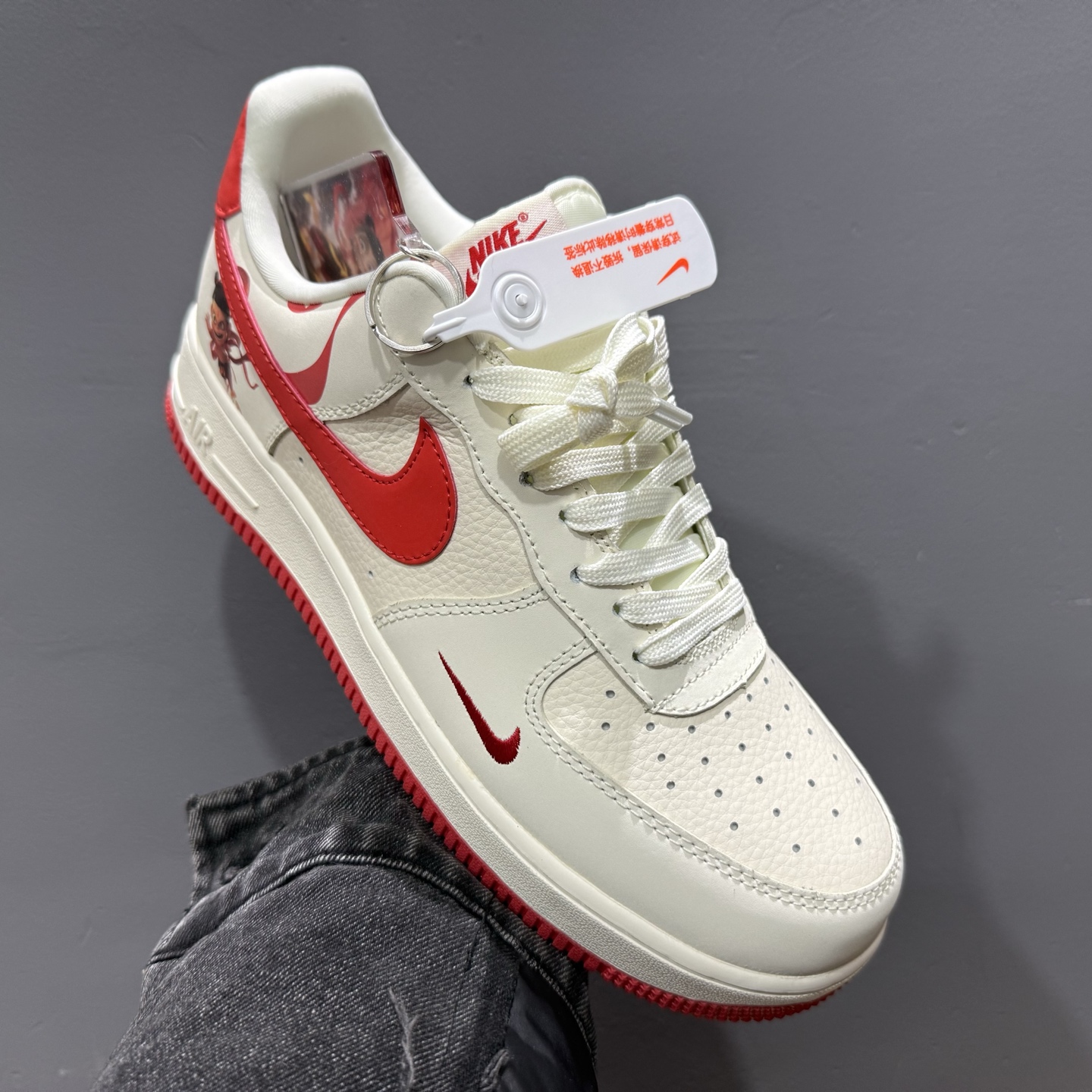 Nike Air Force 1'07 哪吒 联名 米白红 DF0188-048