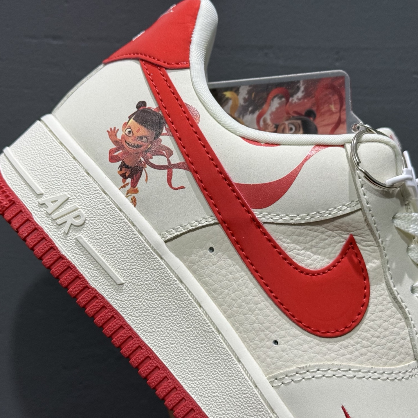 Nike Air Force 1'07 哪吒 联名 米白红 DF0188-048
