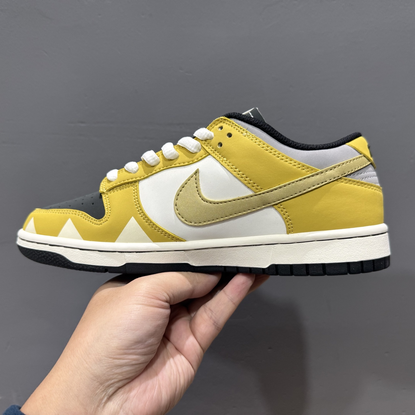 Nike Dunk Low 剑齿虎 ZZ1998-005