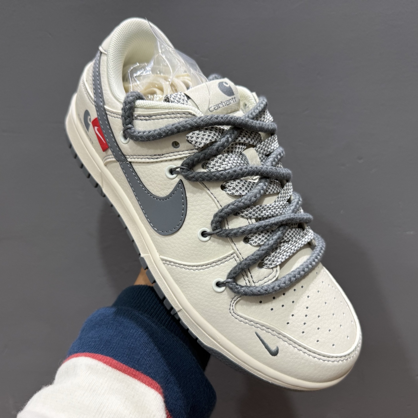 XC版 Nk SB Dunk Low 卡哈特联名-绑带灰勾 低帮休闲板鞋 SJ2068-266