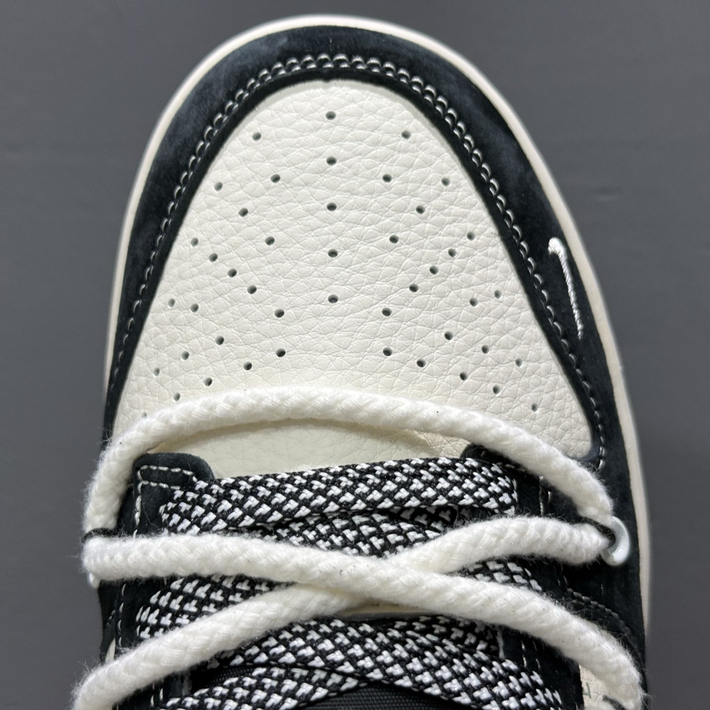 OFF-WHITE x Nike Dunk Low 绑带猪八弹幕黑勾 YX5066-226