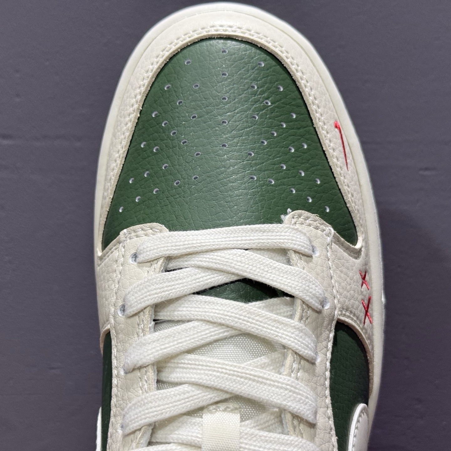 Supreme x Nike Dunk Low 米绿米白勾 KK1333-032