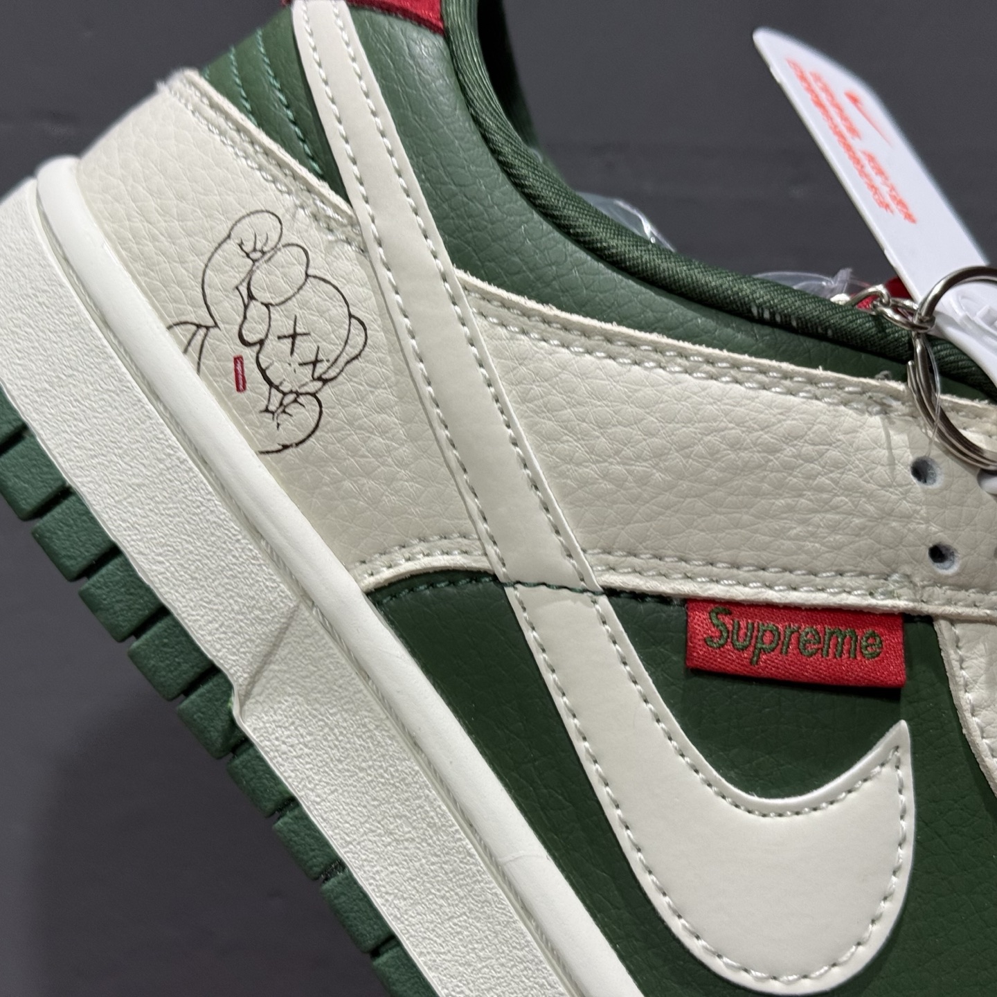 Supreme x Nike Dunk Low 米绿米白勾 KK1333-032