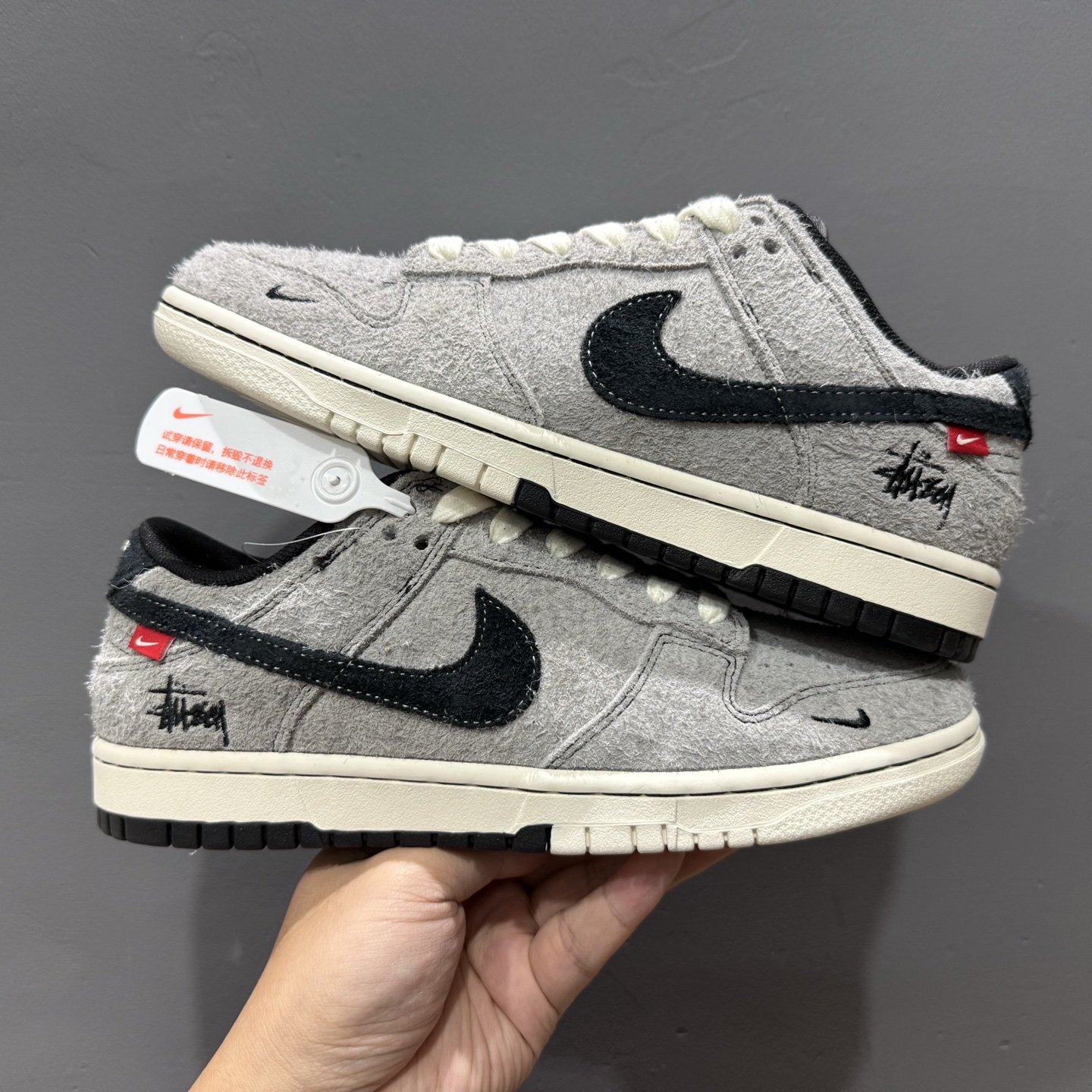 XC版 Nike SB Dunk Low x Stussy 翻毛灰黑小钩 MM1089-027