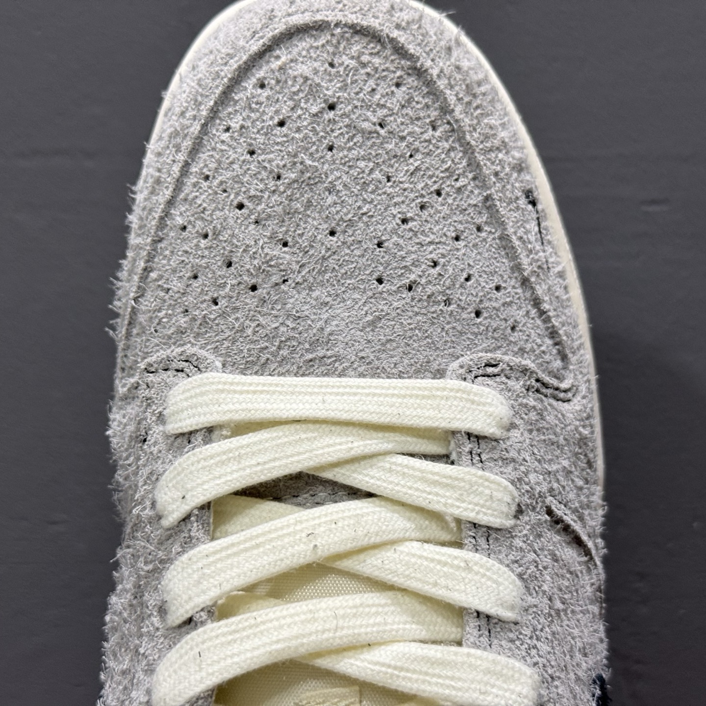 XC版 Nike SB Dunk Low x Stussy 翻毛灰黑小钩 MM1089-027