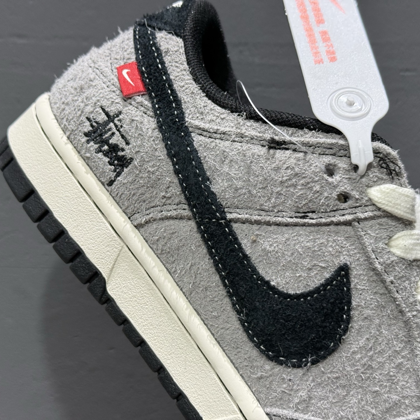 XC版 Nike SB Dunk Low x Stussy 翻毛灰黑小钩 MM1089-027