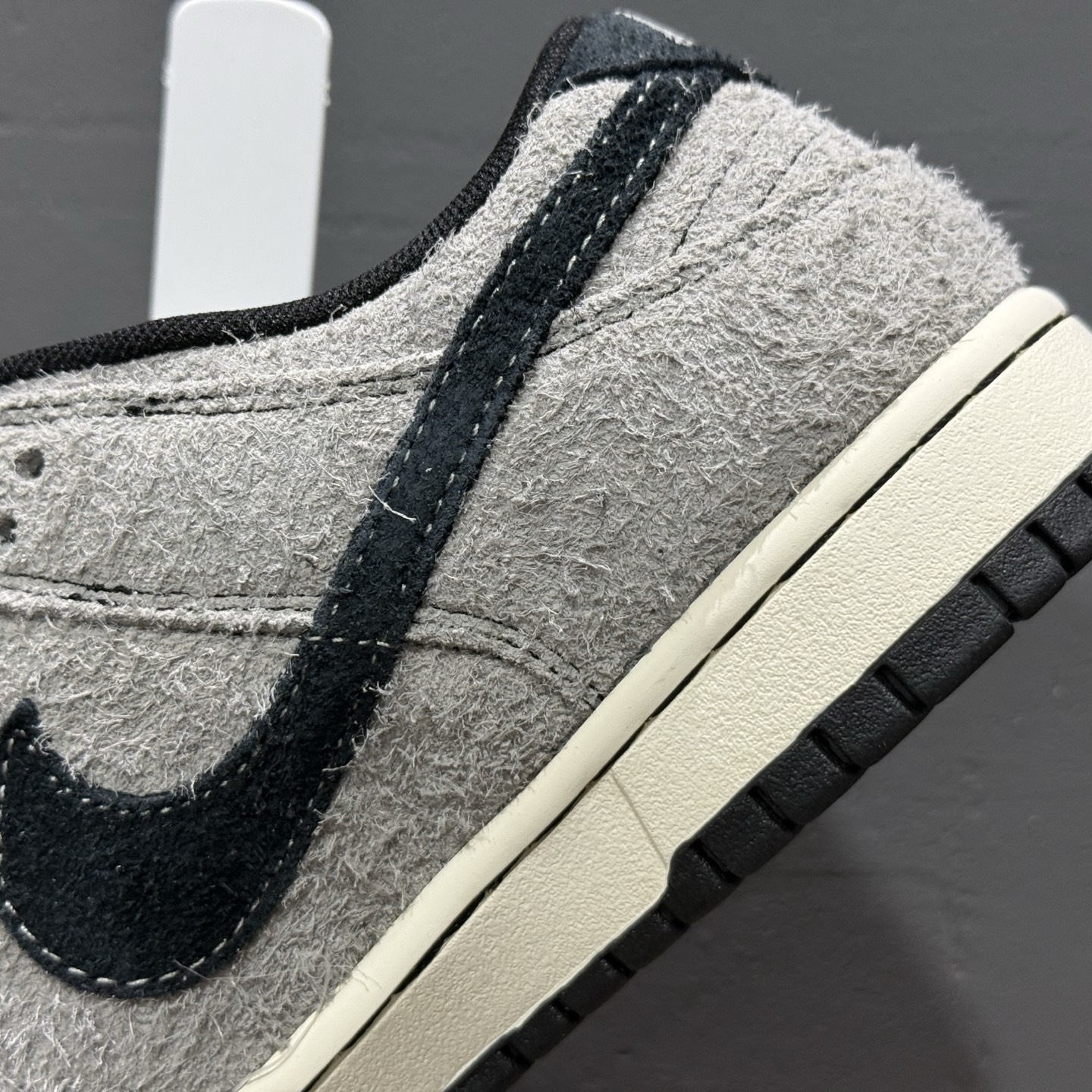 XC版 Nike SB Dunk Low x Stussy 翻毛灰黑小钩 MM1089-027