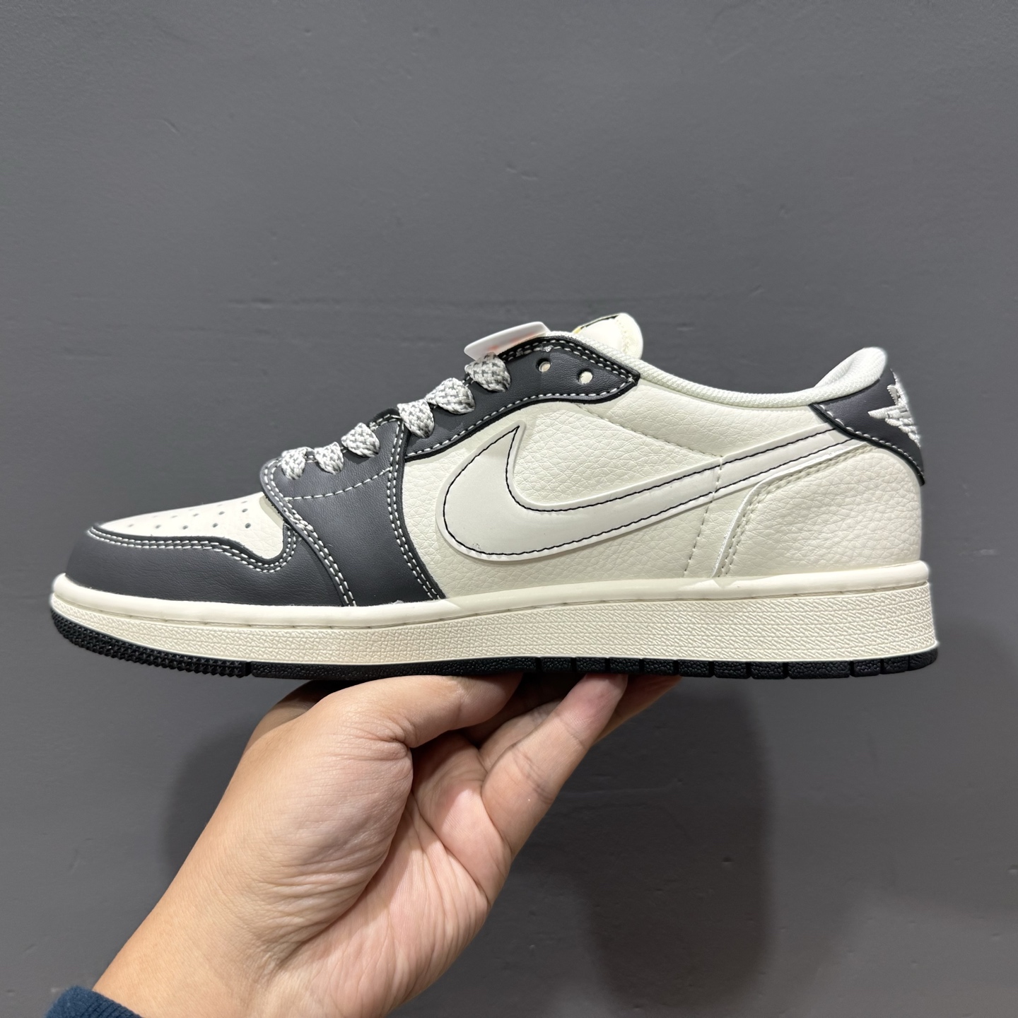 The North Face x Air Jordan 1 米深灰 XS6089-509