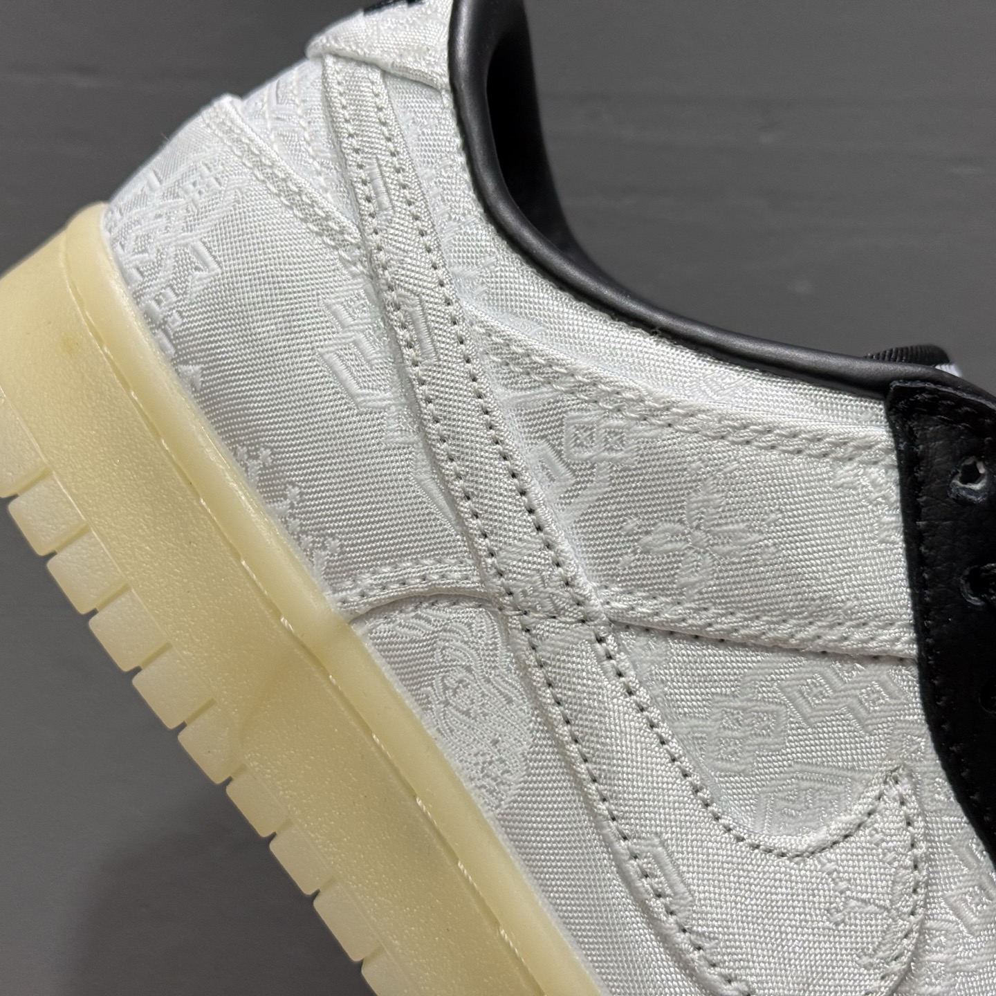 Clot x Fragment x NK Dunk Low 藤原浩三方联名白丝绸 FN0315-110