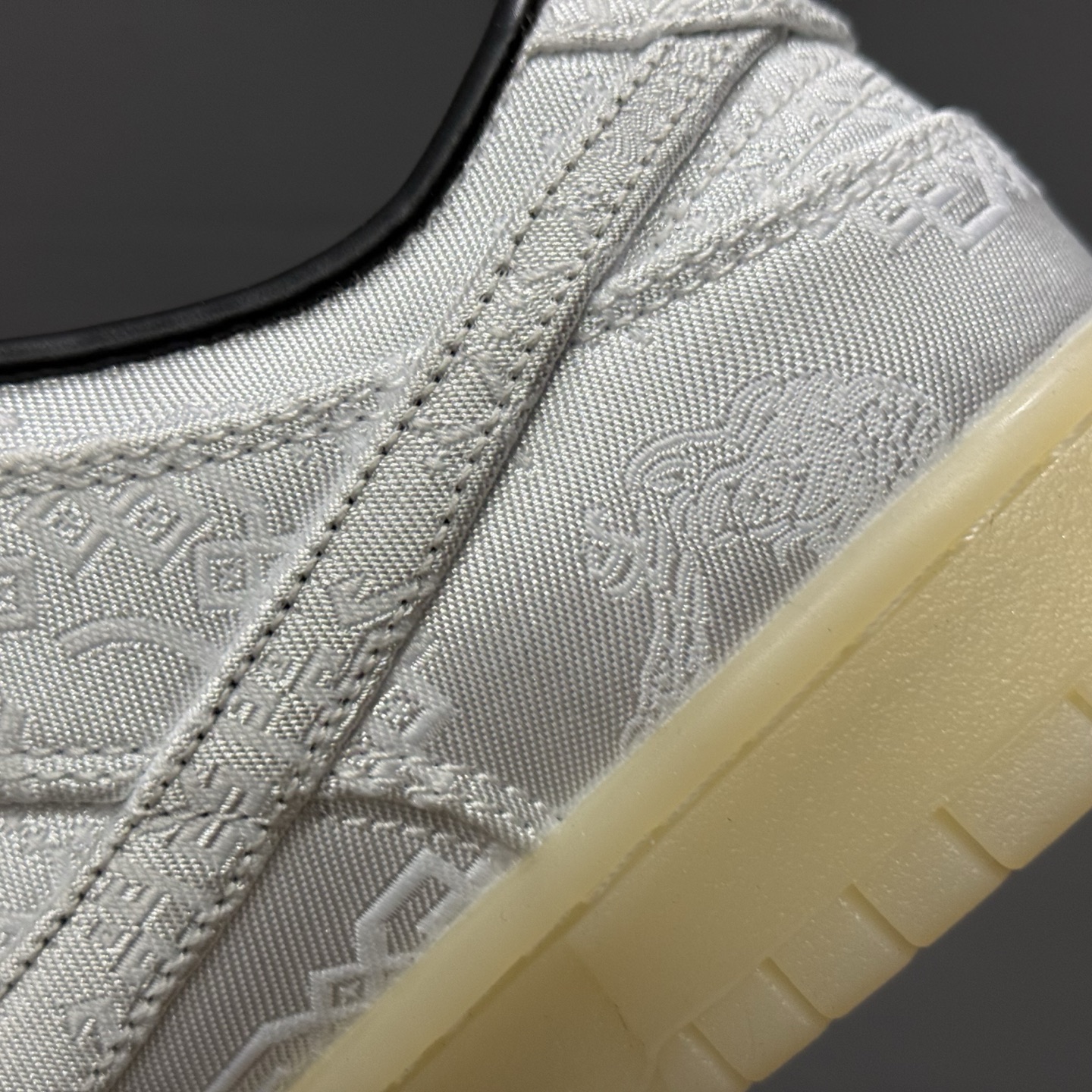 Clot x Fragment x NK Dunk Low 藤原浩三方联名白丝绸 FN0315-110
