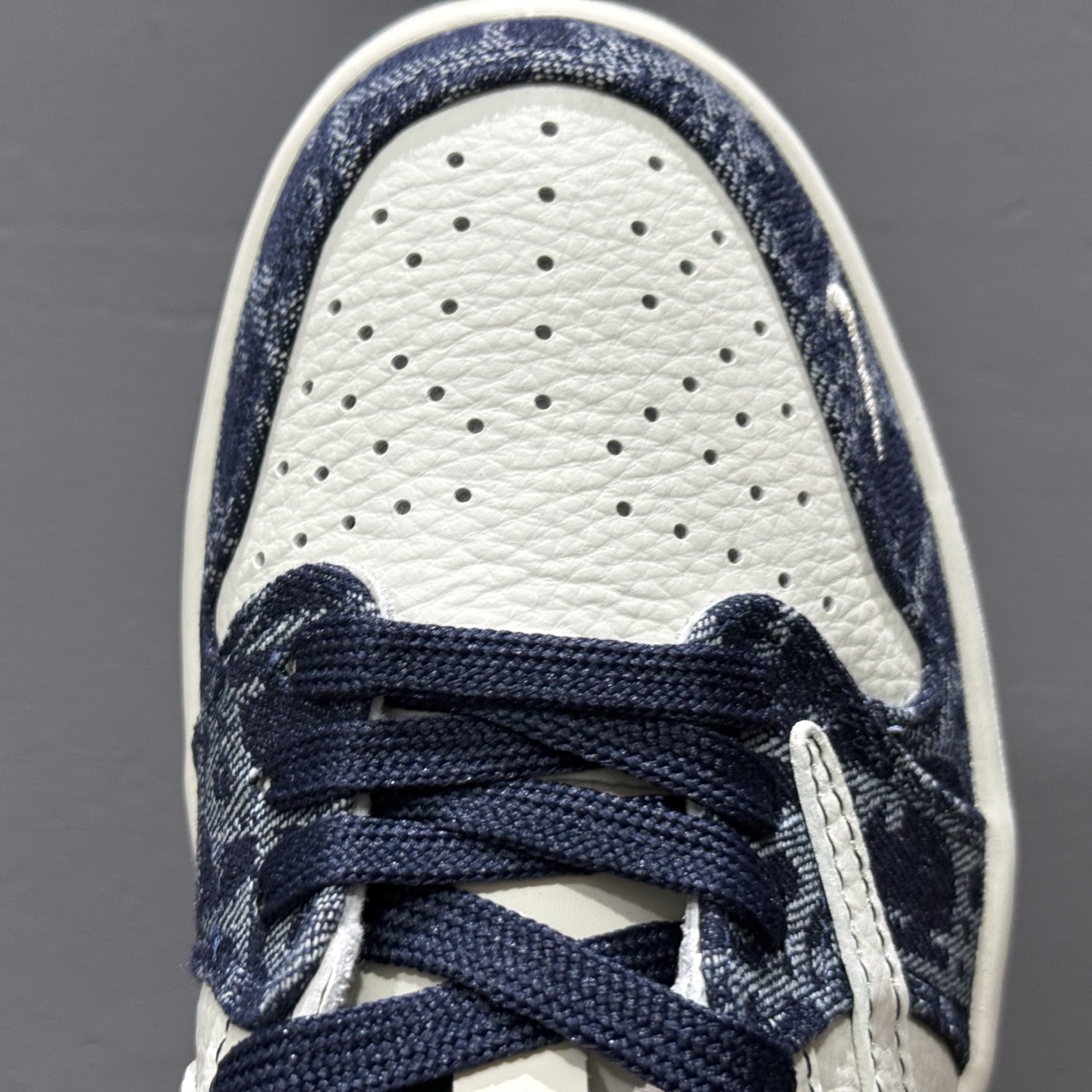 TS x Air Jordan AJ1 Low 倒钩低帮联名定制配色 CH6336-017