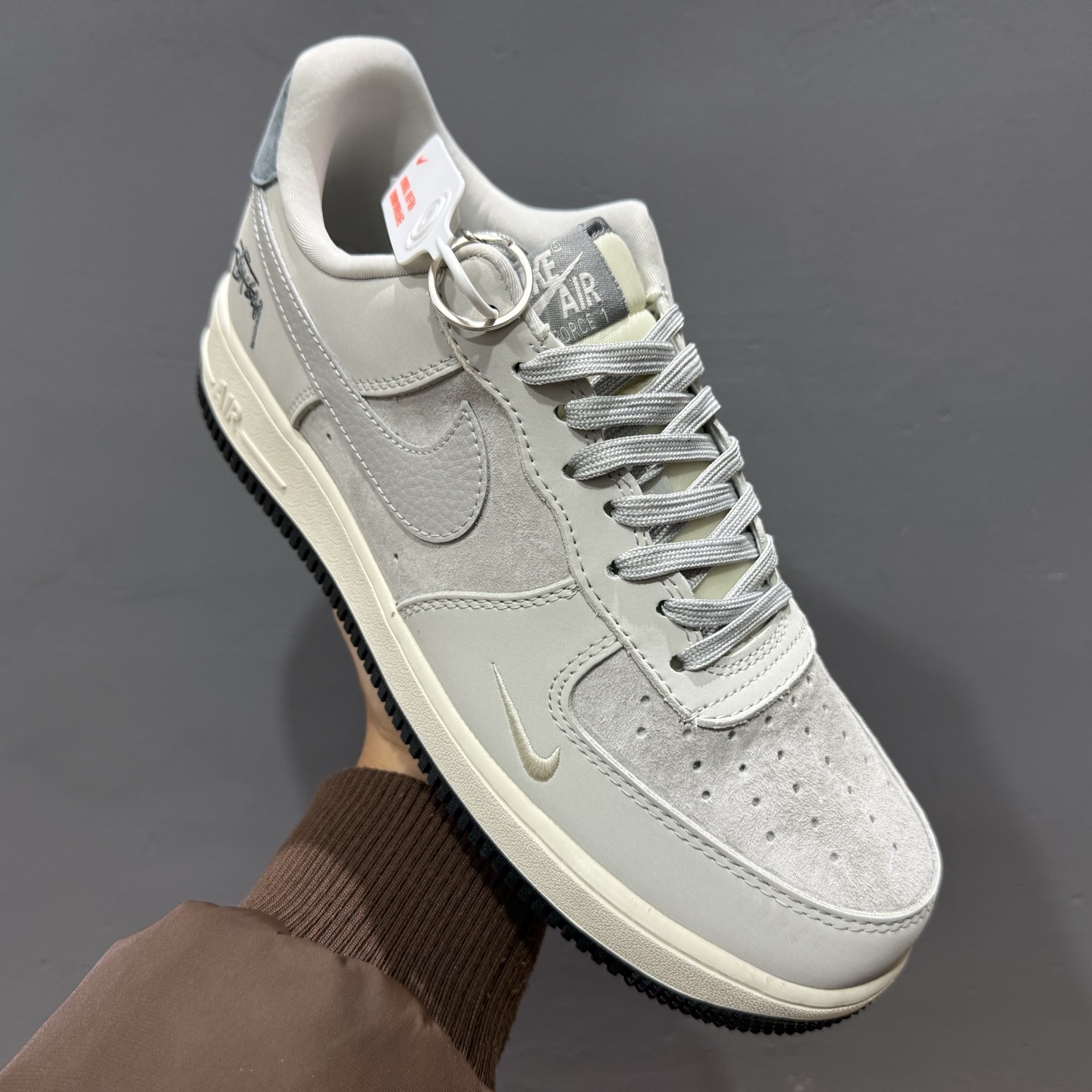 海外限量发售！NIke Air Force 1 '07 Low “斯图西联名——星河灰”空军一号 低帮 运动鞋 休闲鞋 KK1988-055