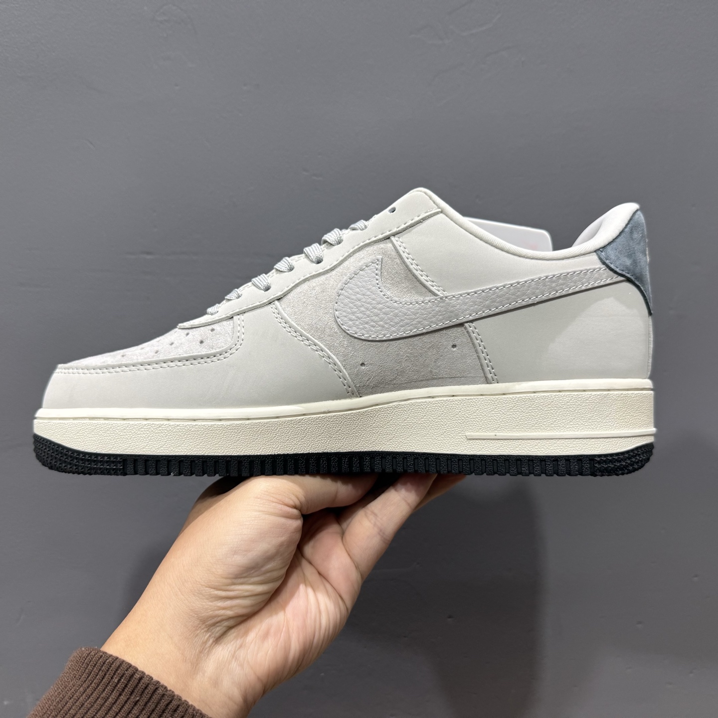海外限量发售！NIke Air Force 1 '07 Low “斯图西联名——星河灰”空军一号 低帮 运动鞋 休闲鞋 KK1988-055
