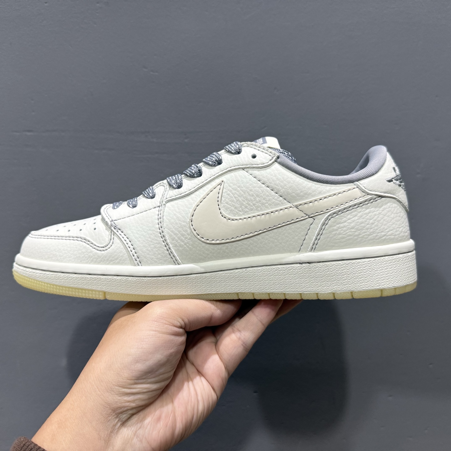 TS x Air Jordan AJ1 Low 倒钩低帮联名定制配色 CH6336-011