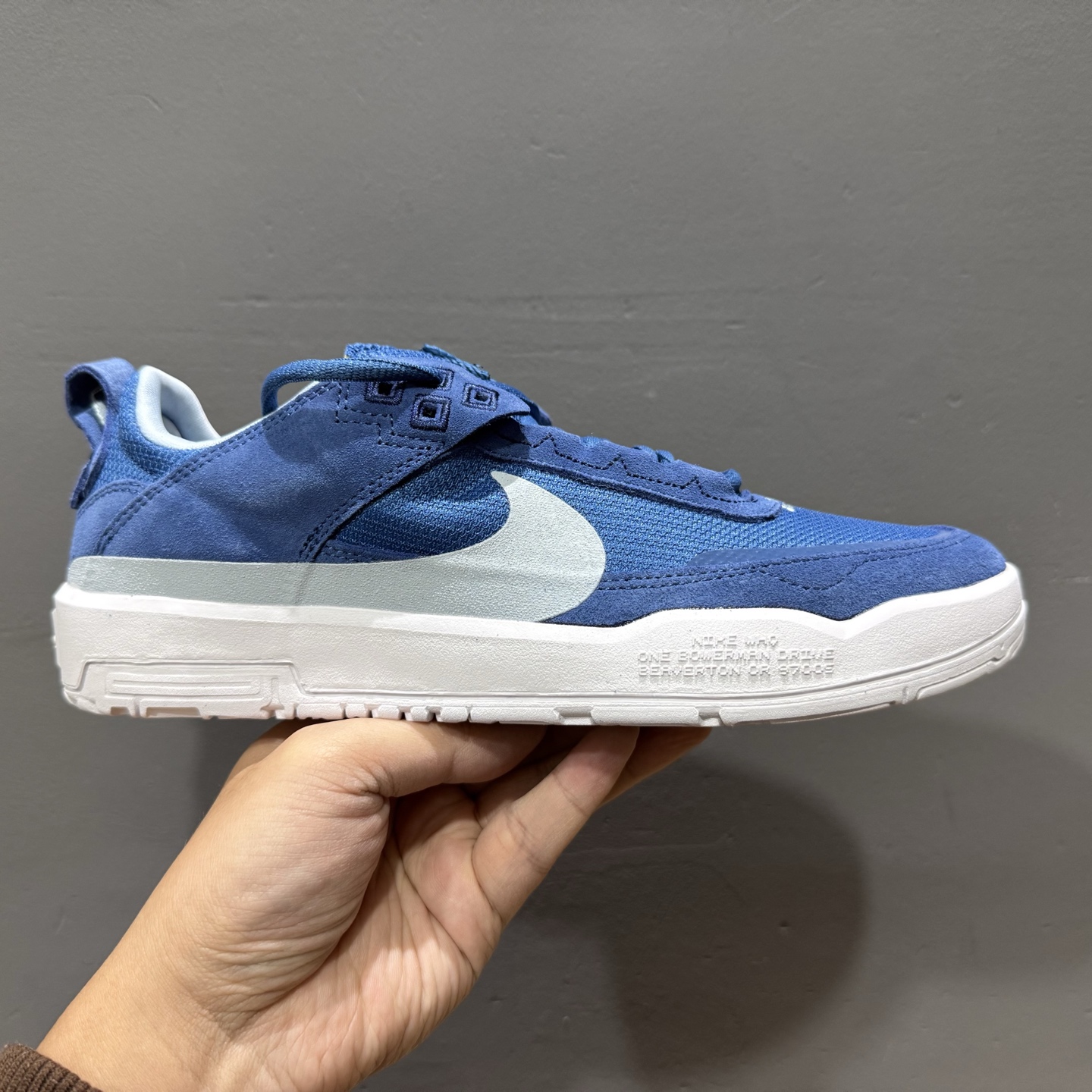 Nike SB Day One 蓝色 此款以简约大方的造型设计 FN4210-400