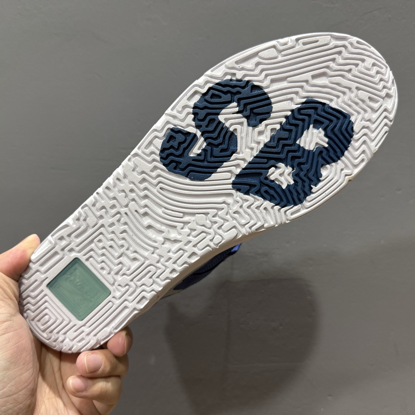 Nike SB Day One 蓝色 此款以简约大方的造型设计 FN4210-400