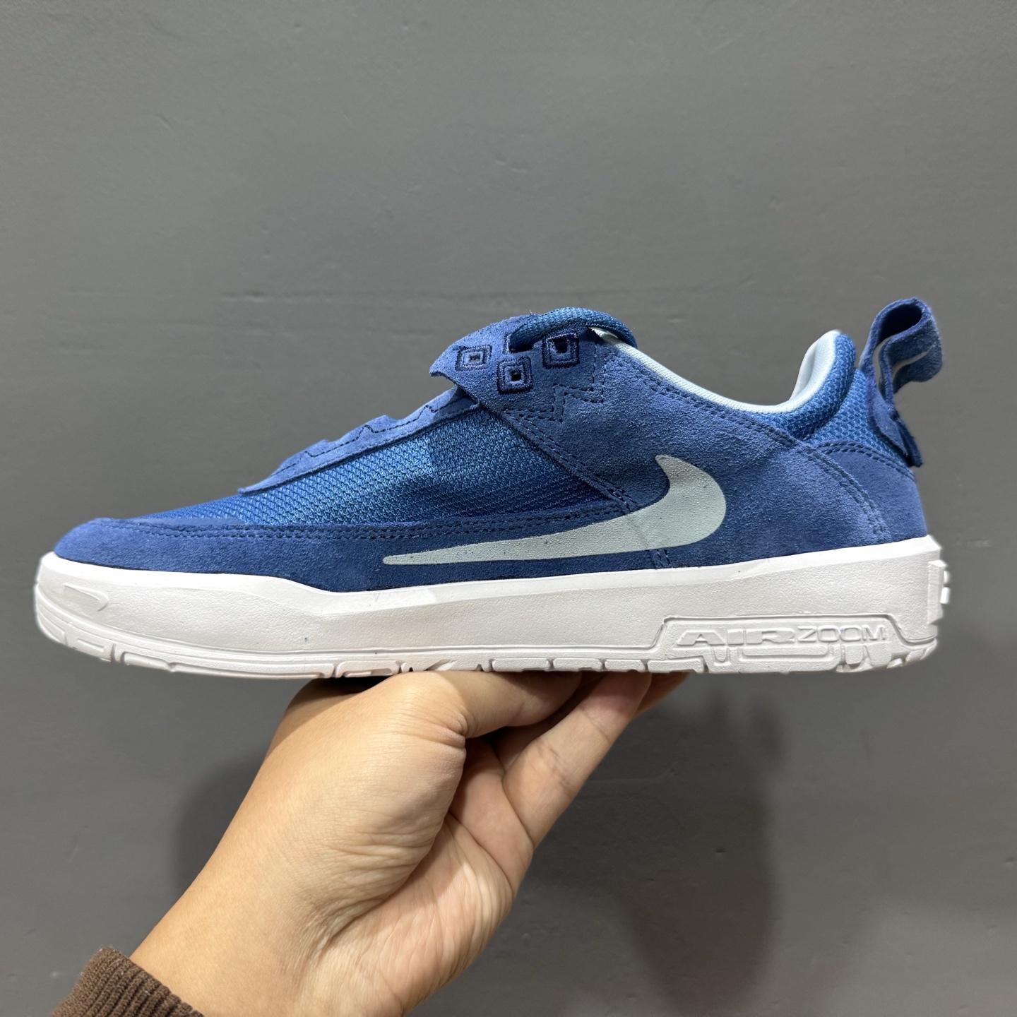 Nike SB Day One 蓝色 此款以简约大方的造型设计 FN4210-400