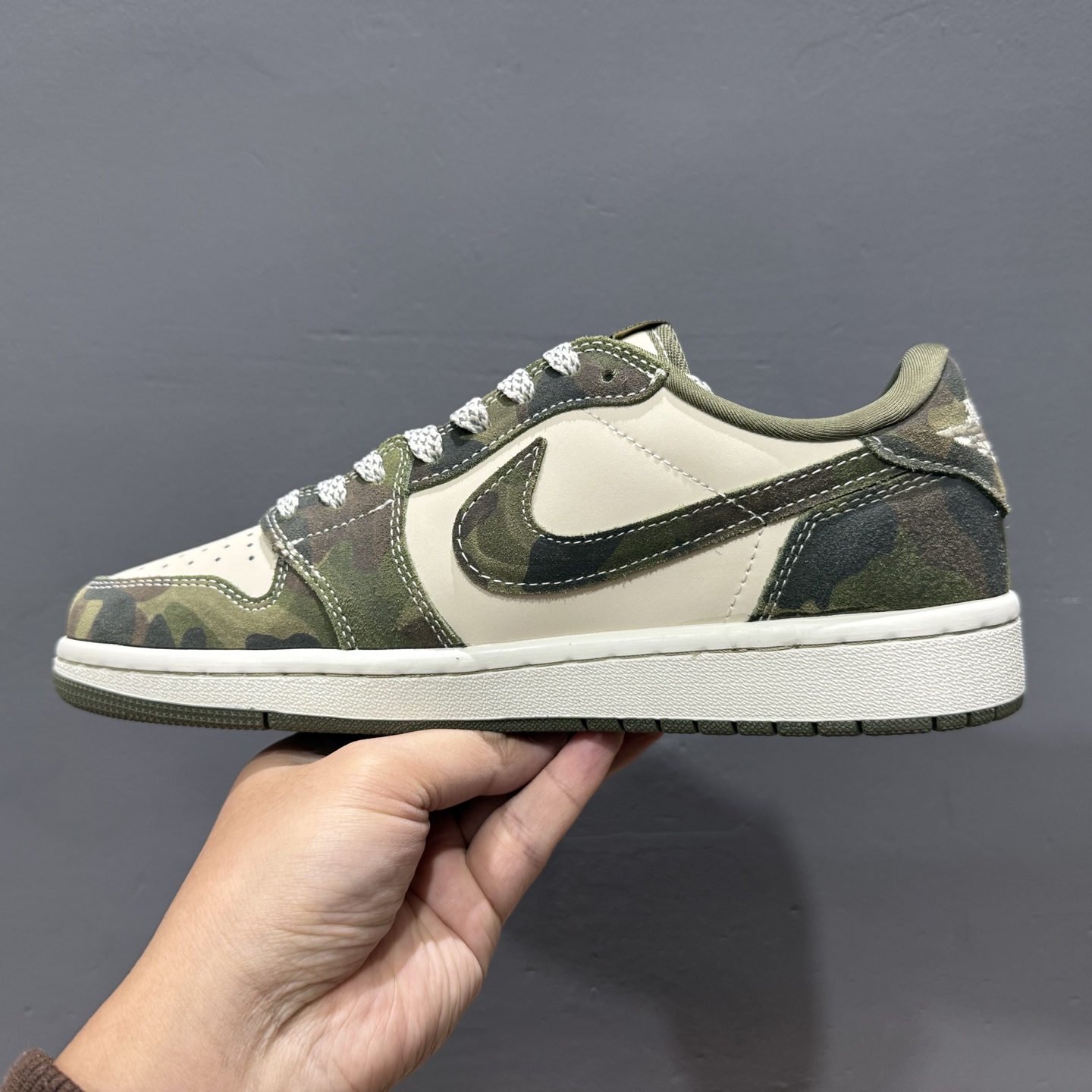 TS x Air Jordan AJ1 Low 倒钩低帮联名定制配色 CH6336-014