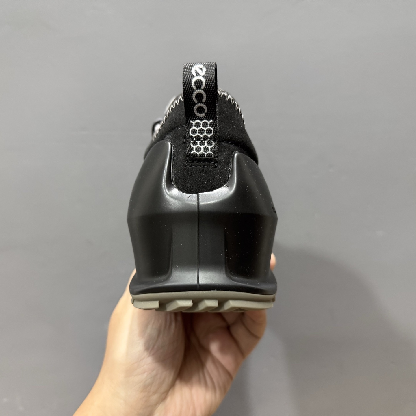 L/ECCO/爱步官方健步2.0系列网砂 /休闲鞋 品质