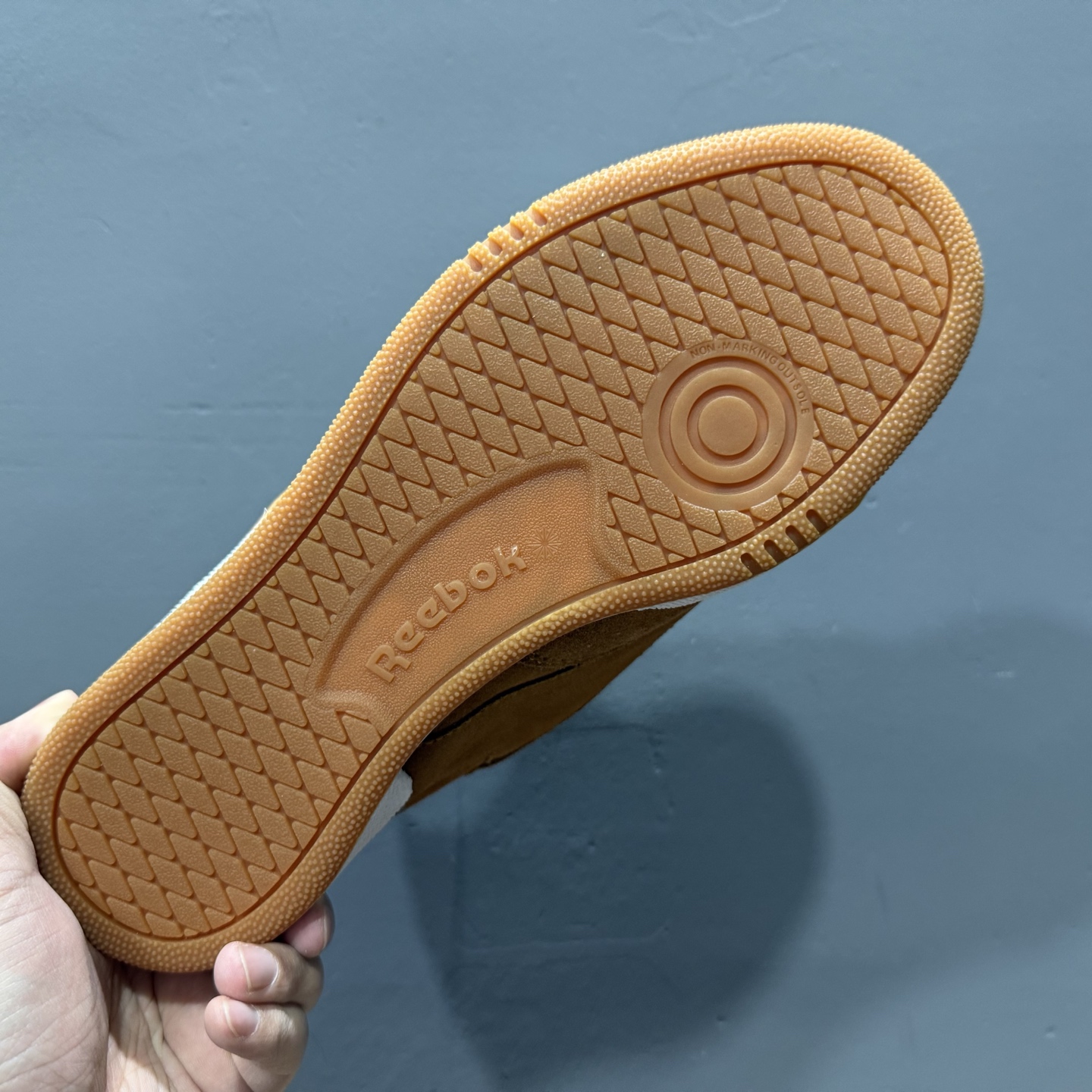 Reebok Club C Bulc 锐步 街头防滑低帮休闲板鞋 100032968