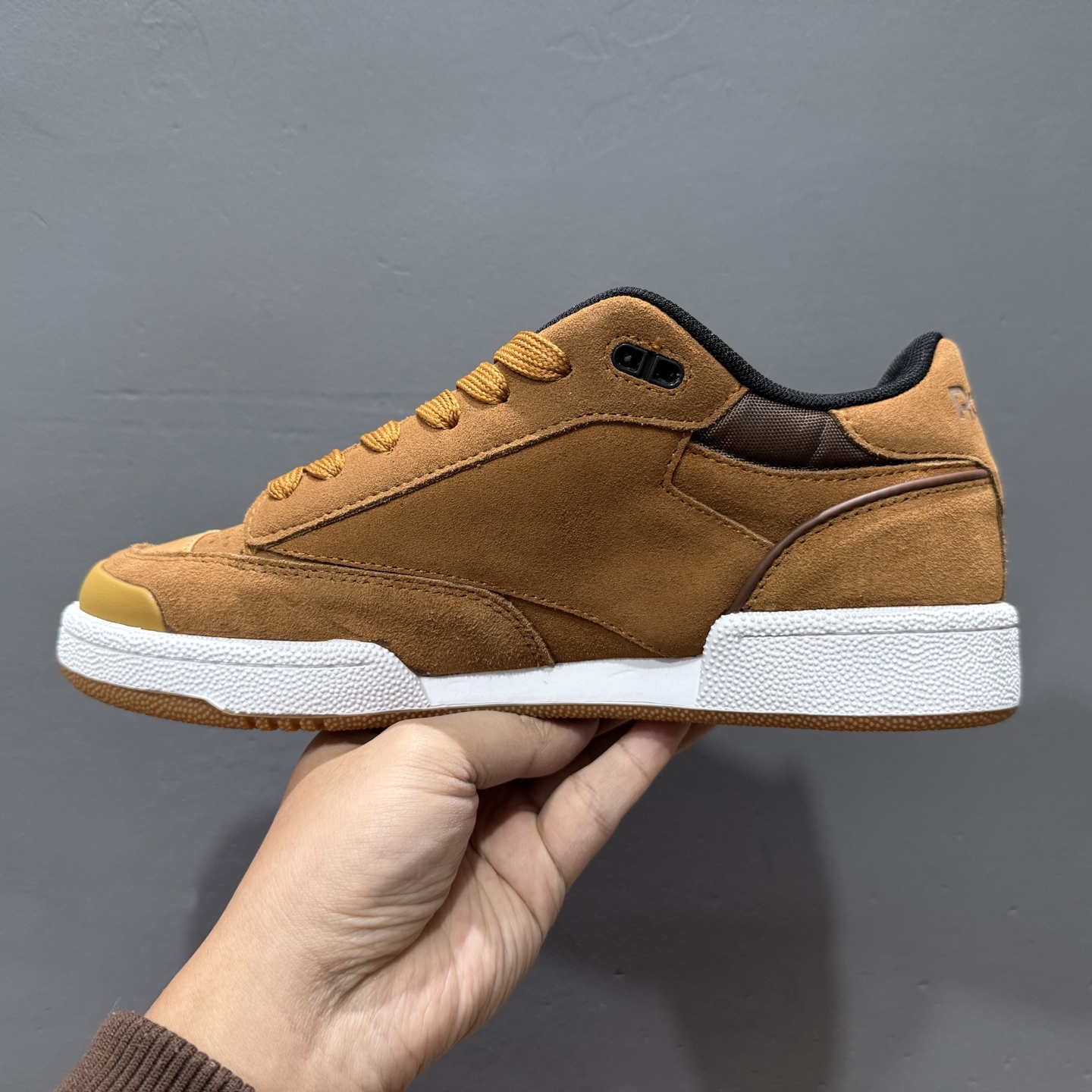 Reebok Club C Bulc 锐步 街头防滑低帮休闲板鞋 100032968