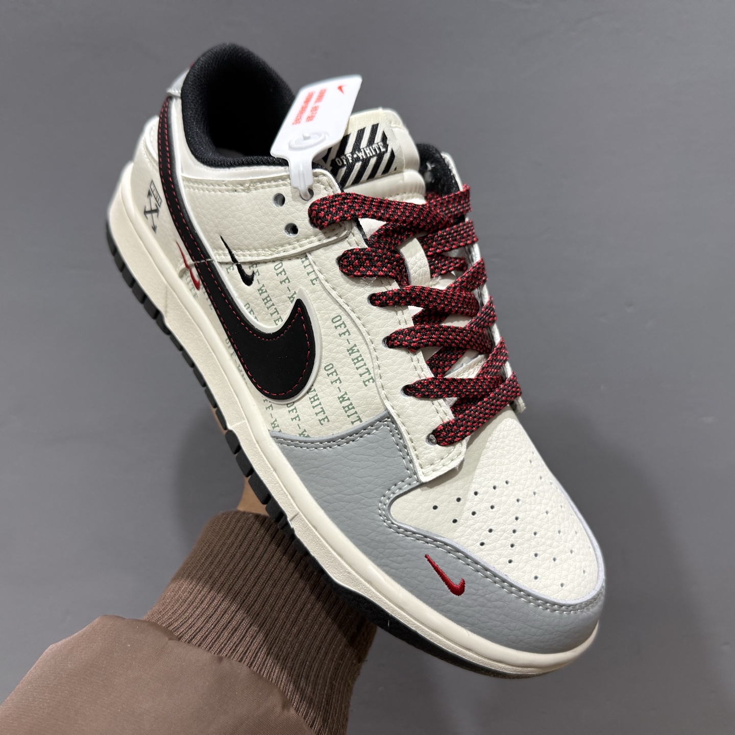 OFF-WHITE x Nike Dunk Low 双小勾米灰 XS6089-507
